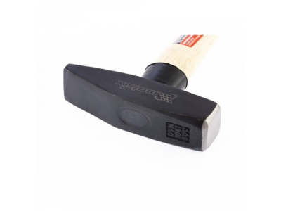 Молоток слесарный, 600 г, квадратный боек, деревянная рукоятка// MATRIX